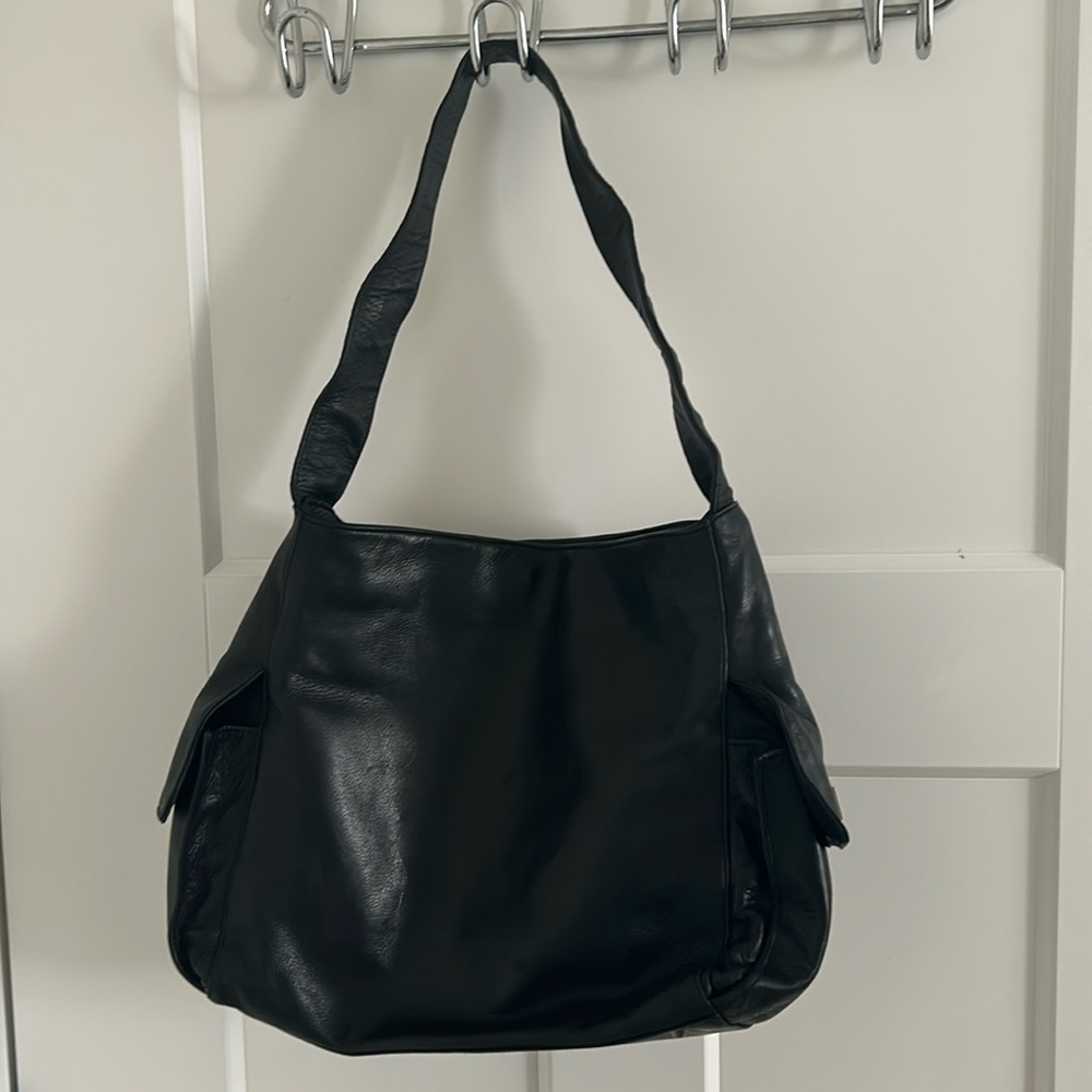 Black Perlina Shoulder Purse